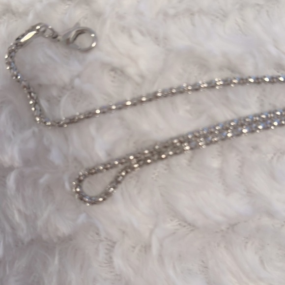 BETSEY JOHNSON SILVER DETAILED SKULL NECKLACE WITH RUBY EYES - Picture 9 of 13